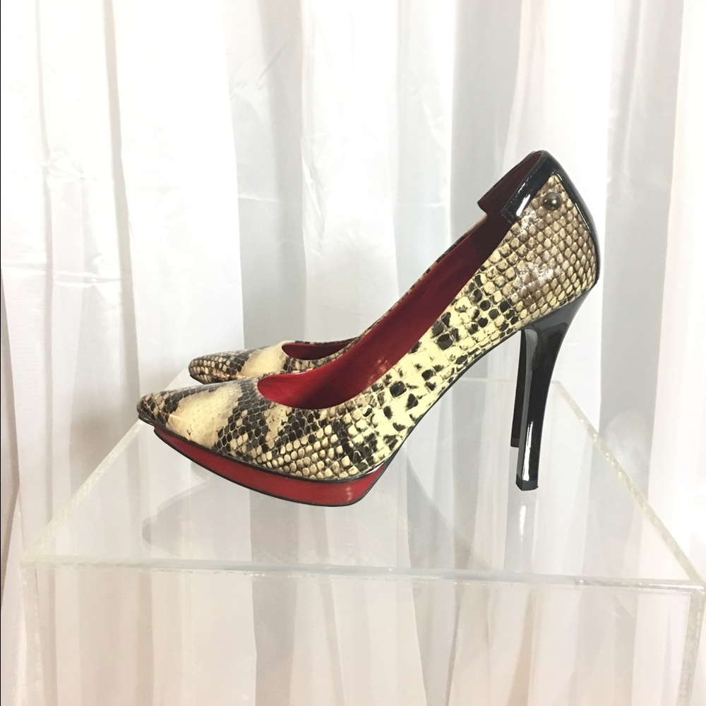 Guess Pumps. - Picture 4 of 5